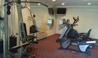 Ramada by Wyndham Fresno North - Gym