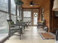 Peak Creek Cabin in Laurel Springs - 4-Star