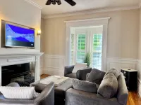 Stylish home next to train to Boston, near Salem - Wifi