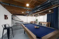 NEW! ARK Family Retreat w/ Game Room 3min to Ark! - 3-Star