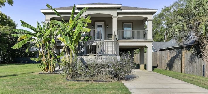 View the Beach from Your Porch.  Best Location, 5 Blocks to Downtown Ξενοδοχεία στην πόλη Biloxi