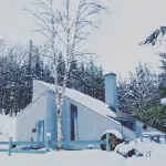 Falcon House: VT Modern Chalet w/Sauna on 25 Acres - Hike - Bike to Village - Chalets