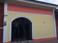 Casa Anita -Luxurious 2 Bedroom, 2.5 Bath private villa with saltwater Pool - โฮมสเตย์