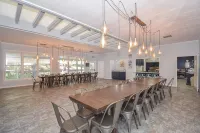 9 br / 7 bath - 3-Star