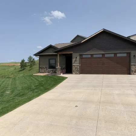 Luxury Spearfish Retreat-Hot Tub, Fireplace & Gourmet Kitchen-Near Black Hills
