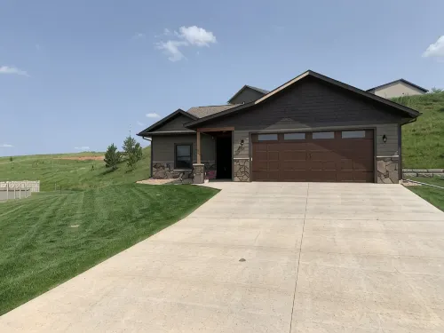 Luxury Spearfish Retreat-Hot Tub, Fireplace & Gourmet Kitchen-Near Black Hills - บังกะโล
