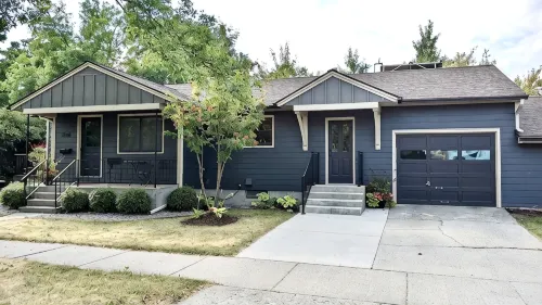 Great location!    A short walk to MSU and downtown!!! - 3 stjerner