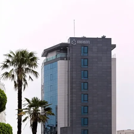 Eins Hotel