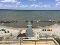 Lakefront Luxury 2Br/2Ba Condo/Beach/Indoor Pool/Sleeps 4-- Rent 3/4th Free-Ask! - 健身房