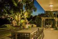 SUPERB LOCATION Luxury 5 bed villa, pool, sea view, beach / restaurants close by - Biệt thự