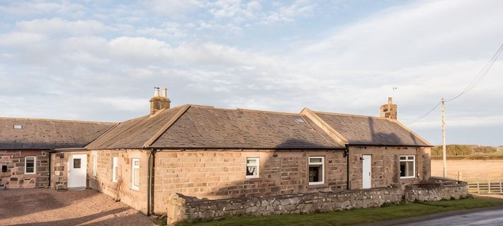 Cosy pet friendly farm cottage, 15 minutes to Northumberland coast! Hotels in Berwick-Upon-Tweed