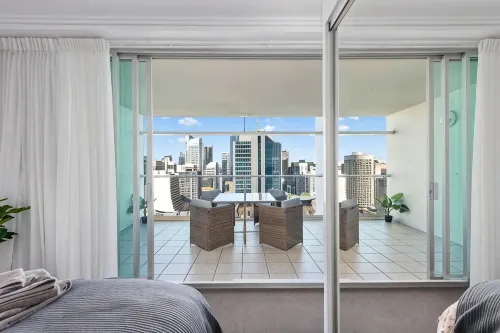 City Heights! 2Bed/1Bath/1Car/Views ~ CBD - ジム