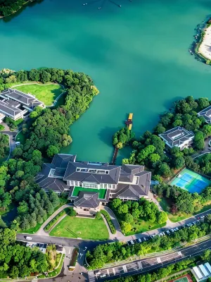 Lakeside Hotel Hefei - Parvekkeita