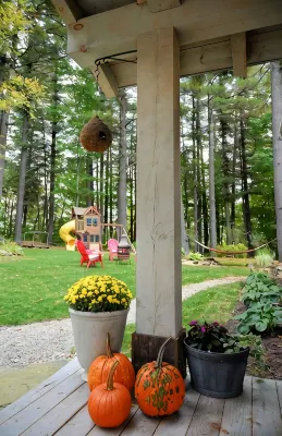 Perfect Fall Foliage Getaway- Family Friendly w/ Indoor Hot Tub, 5mi to Jay Peak - 4-Star