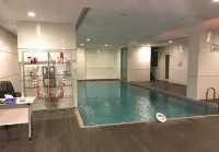 Manazil Aldiyaafa Company for Serviced Apartments - Pools