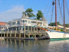 Grand Harbor Inn