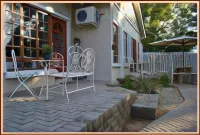 Jock-Inn Guest House
