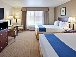 Holiday Inn Express & Suites Vancouver Mall/Portland Area