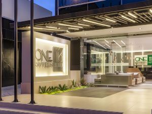 One Sixteen Hotel