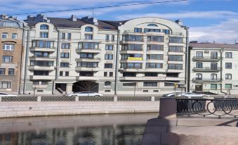Simple Bon Voyage Hotel