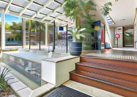 Noosa Flashpackers - parking