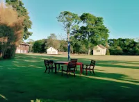 Budget Host East End Hotel in Riverhead Hotels in Quogue