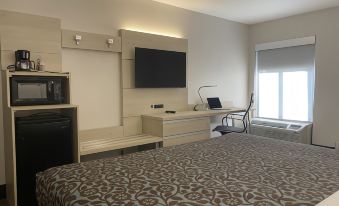 Days Inn & Suites by Wyndham Peachtree Corners/Norcross - Housity