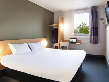 B&B Hotel Marne-la-Vallée Bussy-Saint-Georges Отели в г. Феррьер-ан-Бри
