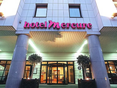 Hôtel Mercure Paris Tour Eiffel Grenelle Отели рядом с достопримечательностью «Эйфелева башня»