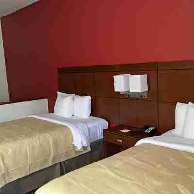 Quality Inn Zephyrhills-Dade City Rooms