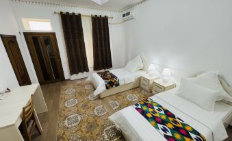 Boutique Hotel Lola