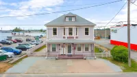 The Nighthawk Eyrie Hotels in Stanwood