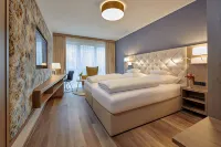 Hotel am See فنادق في Barbing
