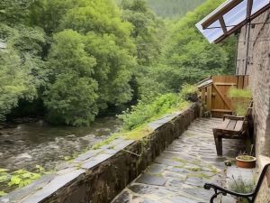 Idyllic cottage by the River