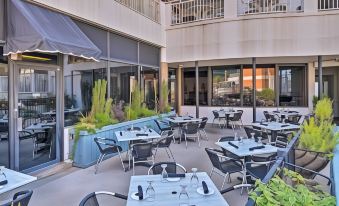 Oceanfront Resort Studio on Virginia Beach!