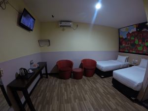 Nite & Day Hotel Melawi - Nanga Pinoh