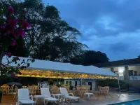 Hotel Familia Casa Blanca - Pools