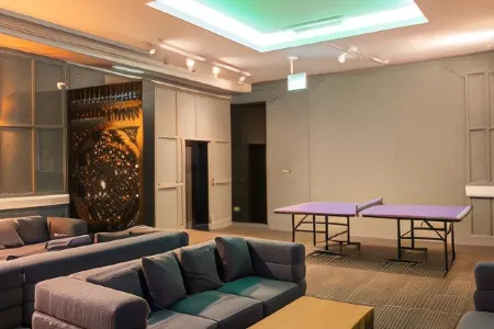 The Dawson Hostel Отели рядом с достопримечательностью «Церковь Святого Аудоена»