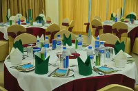 Hotel Crystal Rose - Sylhet Hotel di Sylhet