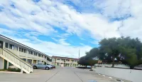 Soledad Motel 8 Hotels in Monterey