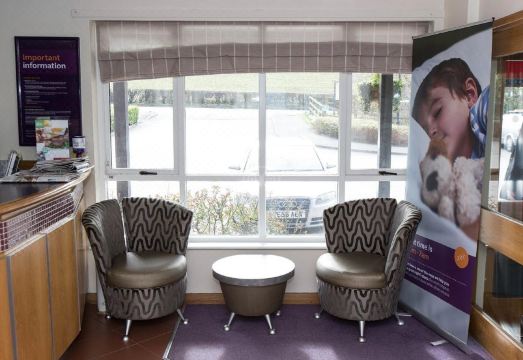 프리미어 인 랜디드노 외관 또는 객실 사진