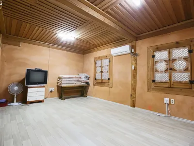 Ulsan Venezia Pension Отели рядом с достопримечательностью «Тхондоса»