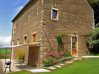 Domaine de Lasfonds Chambres d'Hôtes et Gîte Hôtels à : Rieupeyroux
