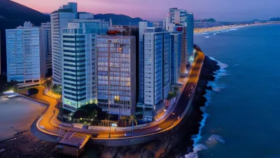 Grand Hotel Guarujá - A Sua Melhor Experiência Beira Mar na Praia!