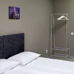 Симбиот Отели рядом с достопримечательностью «Скульптура орла»