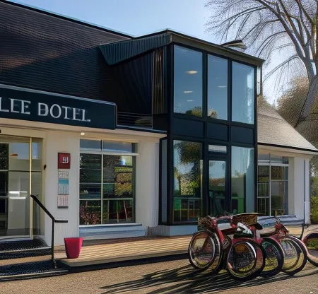Logis Golfe Hotel