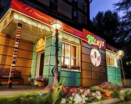Mango Hotel Hotels near Abdul Rahmon Mosque