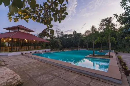 Tuli Veer Bagh Resort