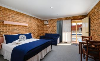 The Lydoun Motel