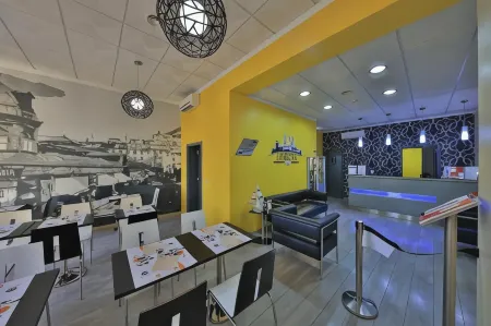 Pensao Praca Da Figueira Отели рядом с достопримечательностью «Graça Convent»